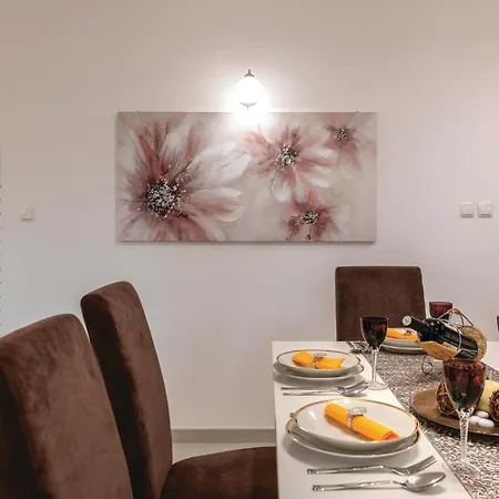 Beautiful In With Kitchen Сasa de vacaciones